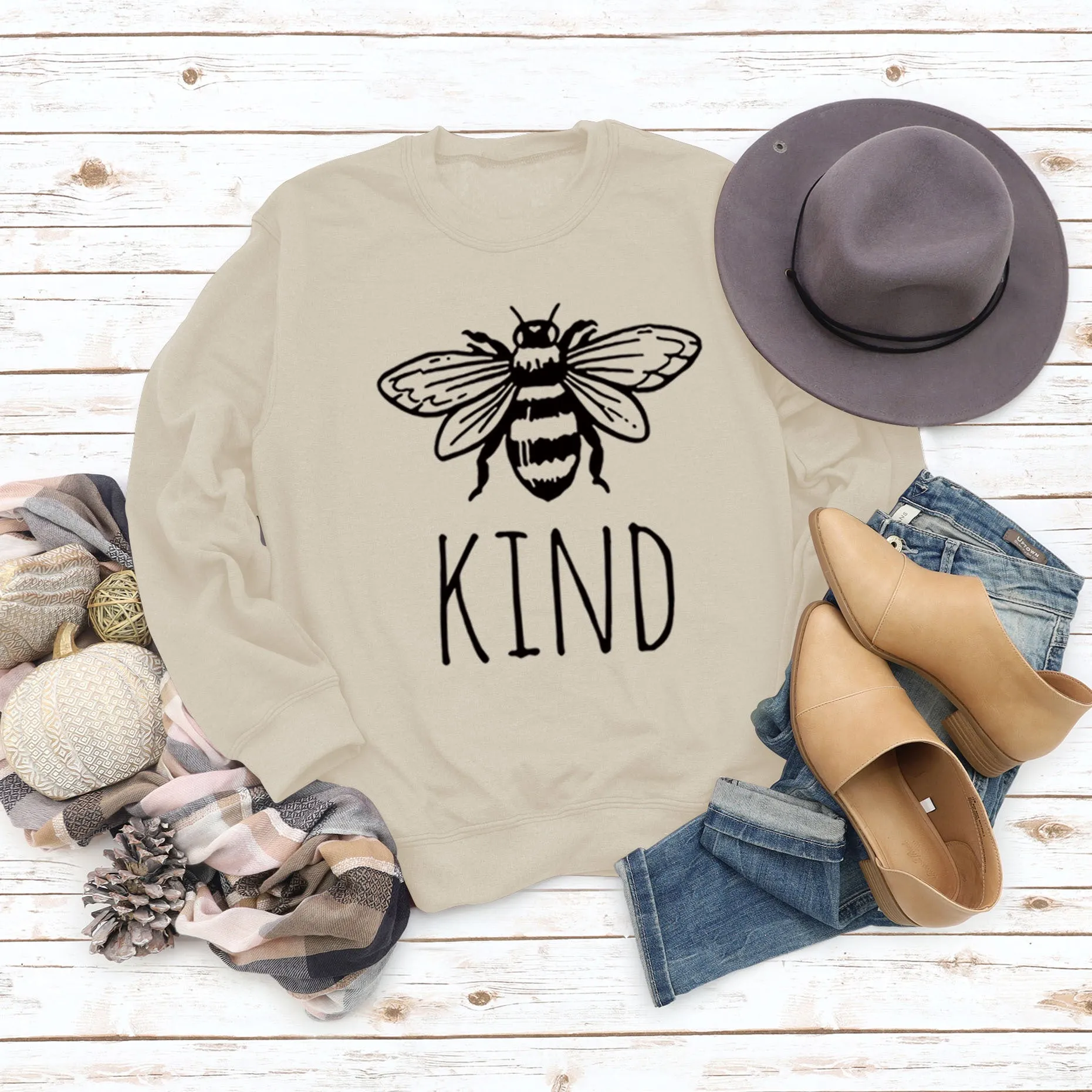 Kind Bee Alphabet Printing Autumn and Winter Backing Loose Large Long Sleeve Round Neck Sweater (women)