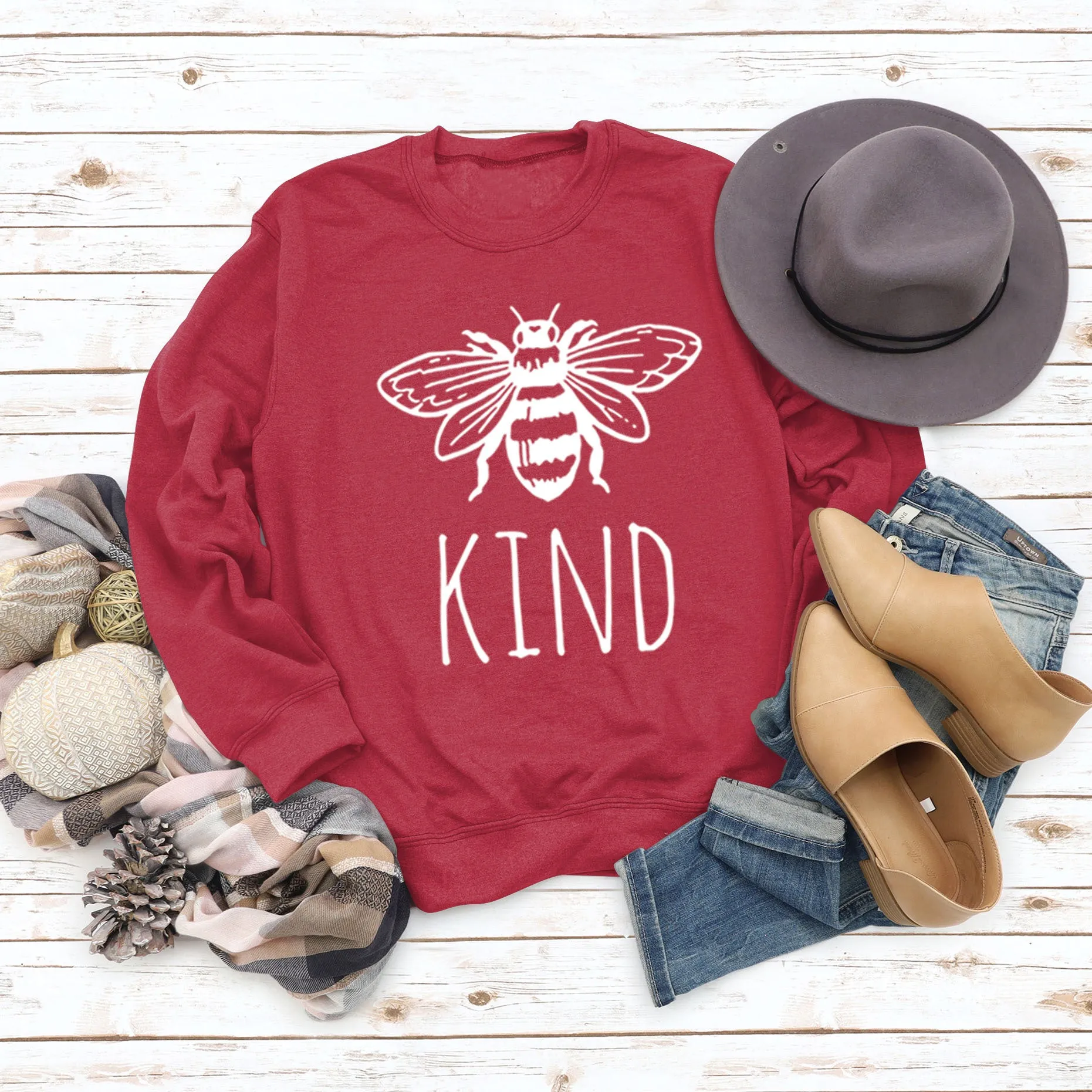 Kind Bee Alphabet Printing Autumn and Winter Backing Loose Large Long Sleeve Round Neck Sweater (women)