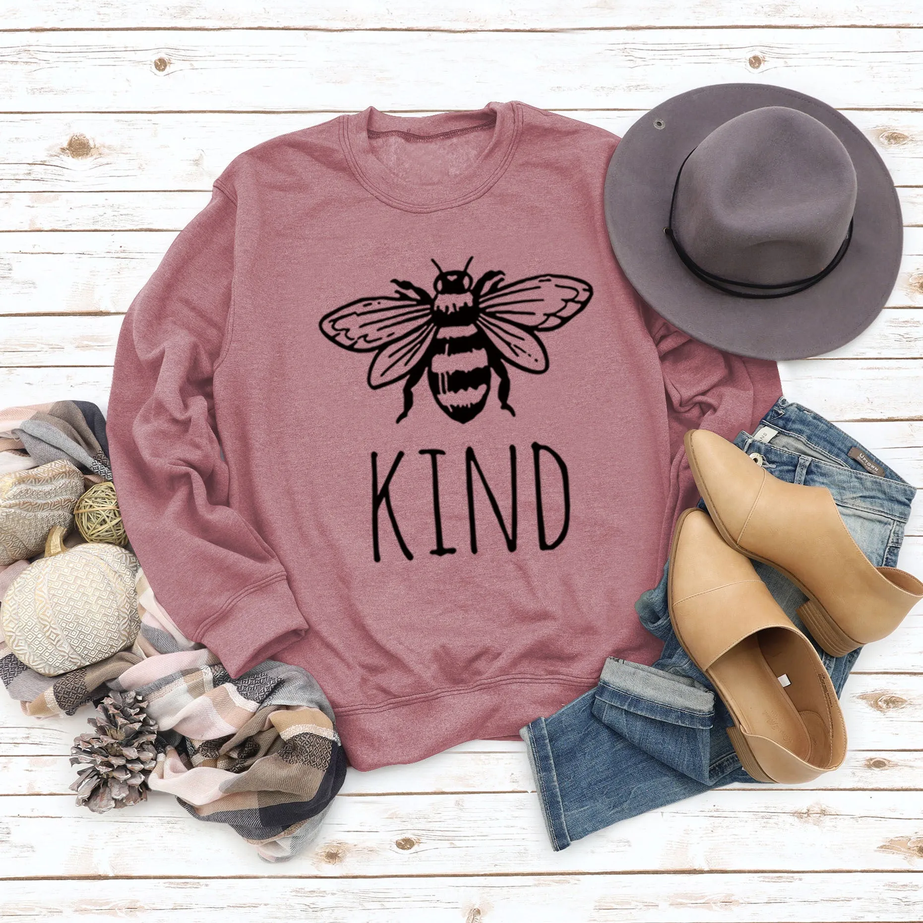 Kind Bee Alphabet Printing Autumn and Winter Backing Loose Large Long Sleeve Round Neck Sweater (women)