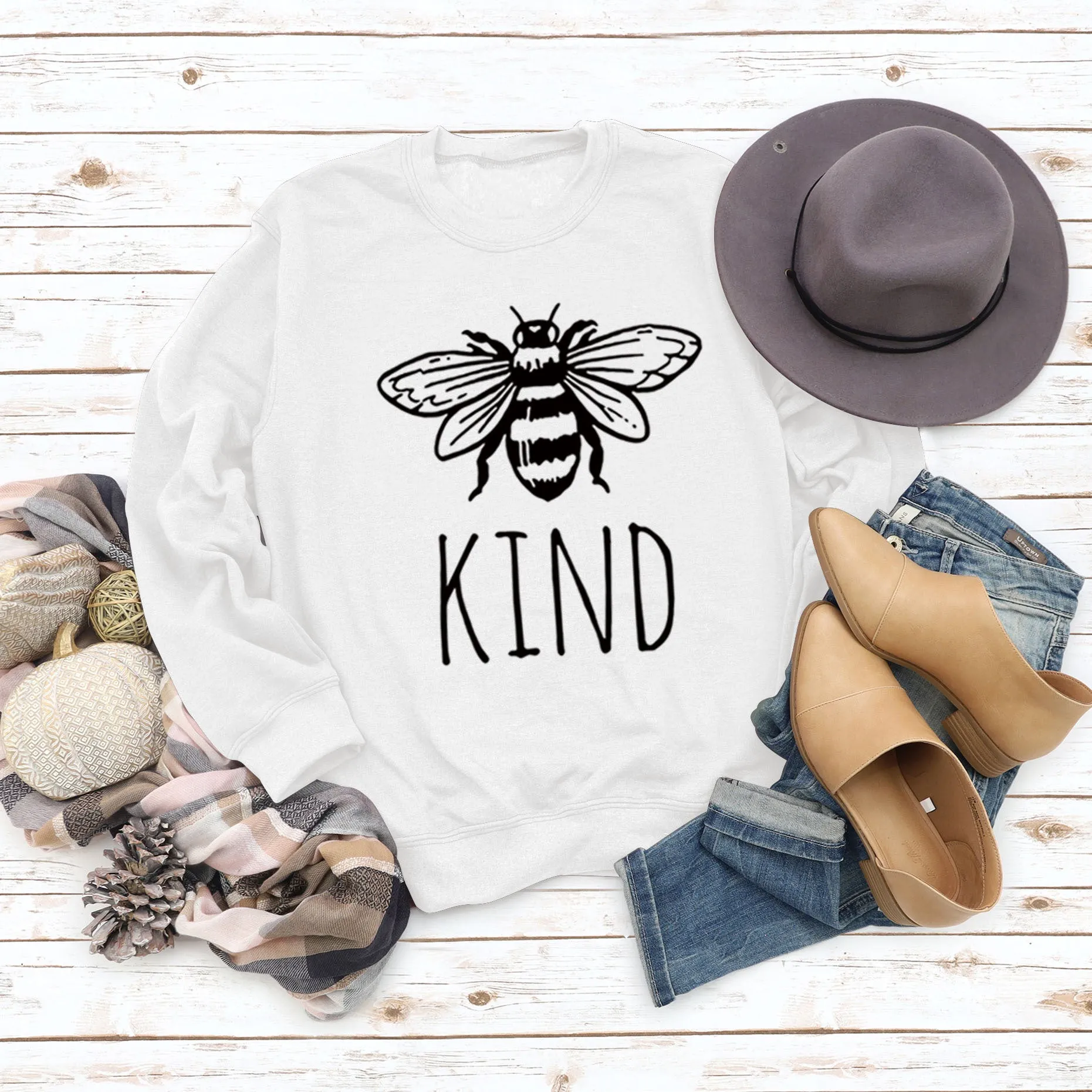 Kind Bee Alphabet Printing Autumn and Winter Backing Loose Large Long Sleeve Round Neck Sweater (women)