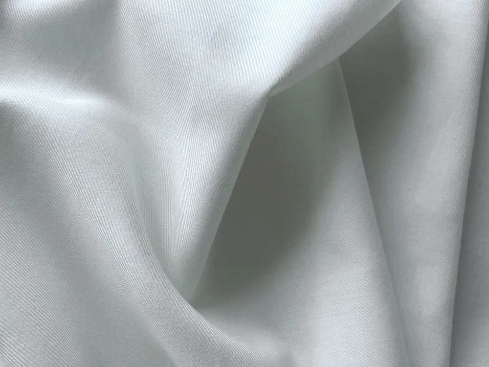 Lightly Brushed Cloud White Cotton Twill Shirting (Made in Italy)