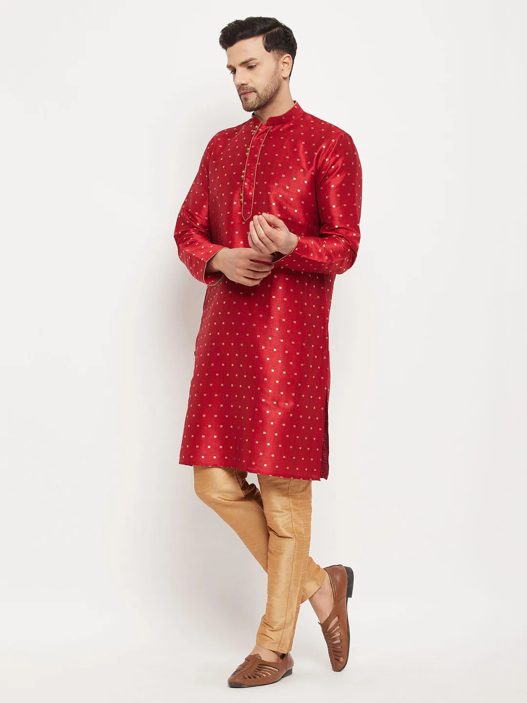 VASTRAMAY Men's Maroon Zari Kurta